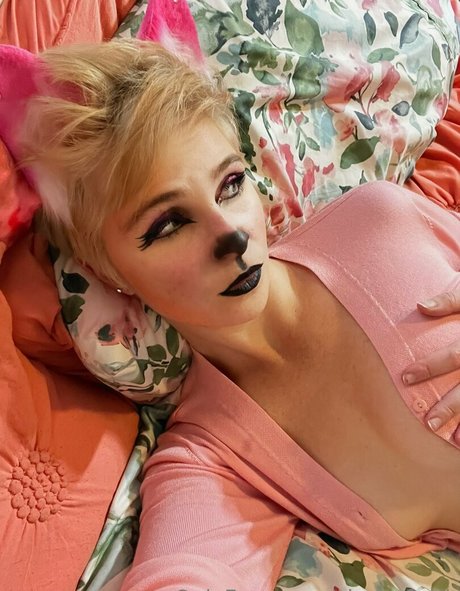 cherryfoxjk model free pics