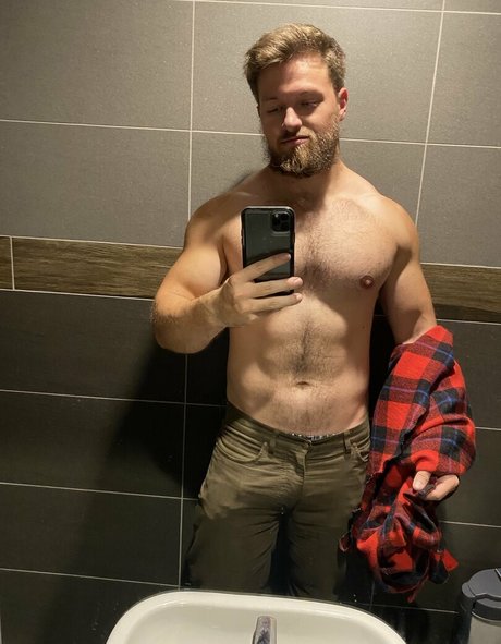 maxsmall naked star photo