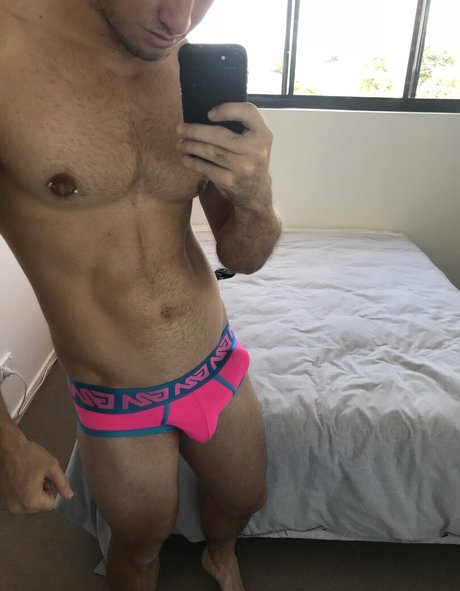 maxsmall erotic model pic