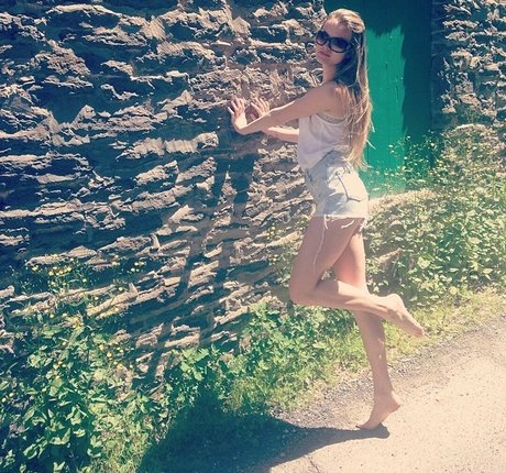 Zandi Holup pornstar sexy galleries