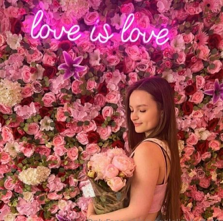 angelelizabeth28 nice pornstar photo