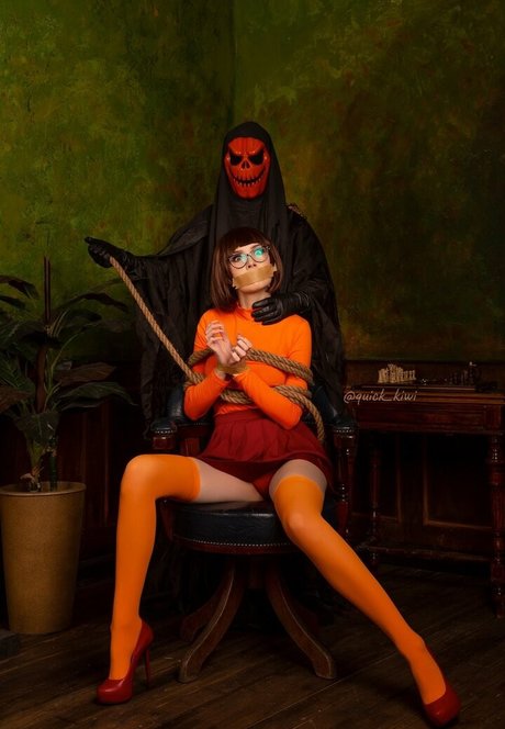 Quick kiwi model pretty pic