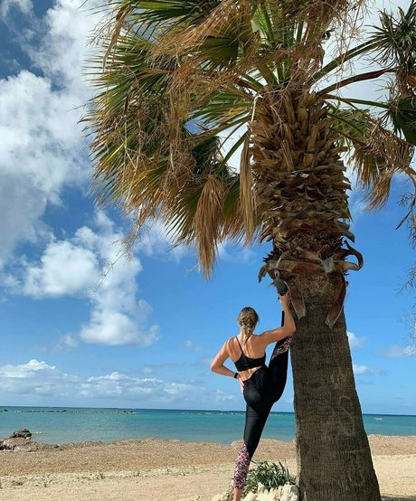 crazy splits pornstar hd img