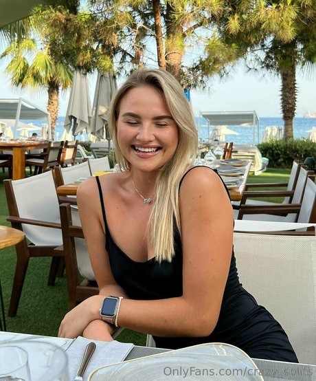 crazy splits art actress img