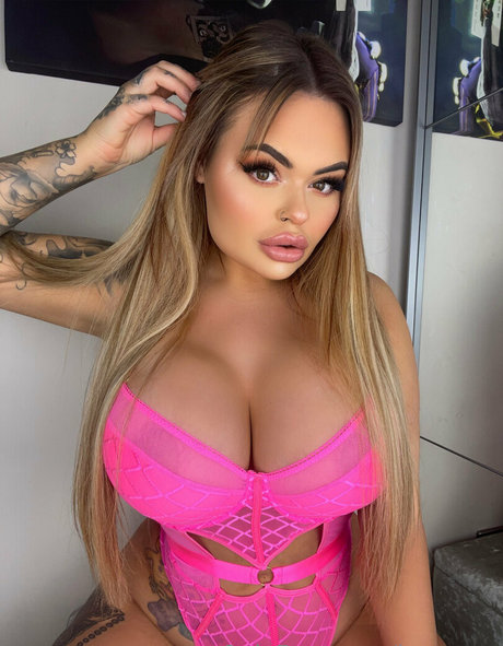 miss lexie x model image