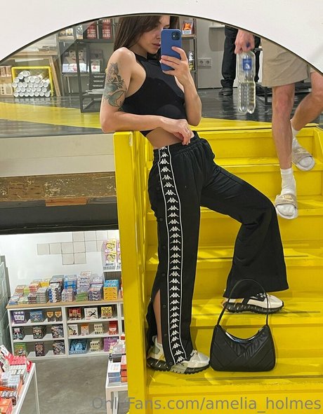 amelia holmes star pretty image