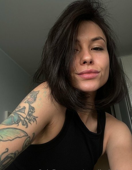 amelia holmes exclusive actress picture