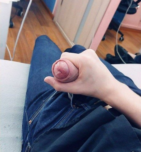 Petitecharlize star naked photo