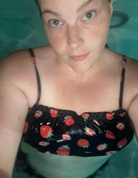 subbyleo723 model free photo