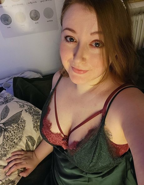 LilyMarie star nude images