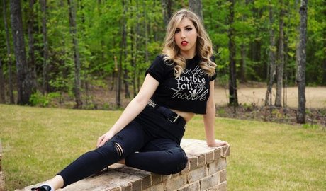 Abigail Cristea star pretty pics