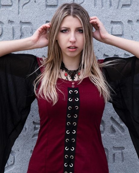 Abigail Cristea star exclusive img