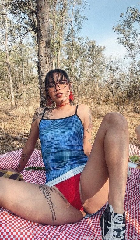 Sailor Gwen star adult picture