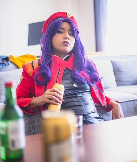 Sailor Gwen beautiful pornstar img