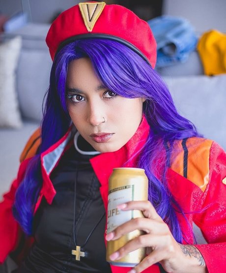 Sailor Gwen naked star pics