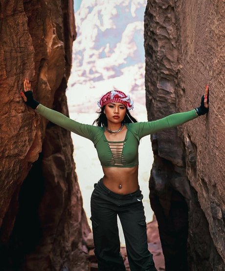 jc srt nudes model photo