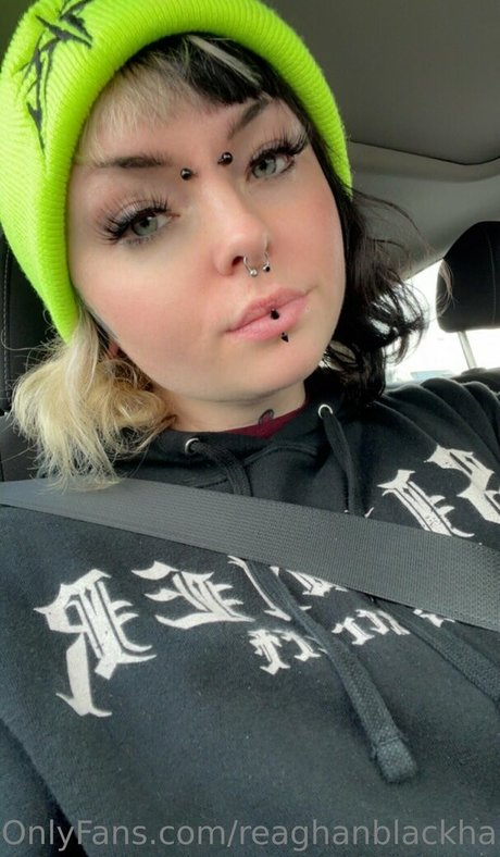 reaghanblackhart beautiful pornstar pics