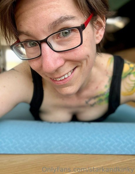 starkandkinky erotic model pic