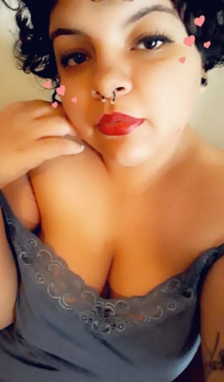 fall4angelic model sexy pic