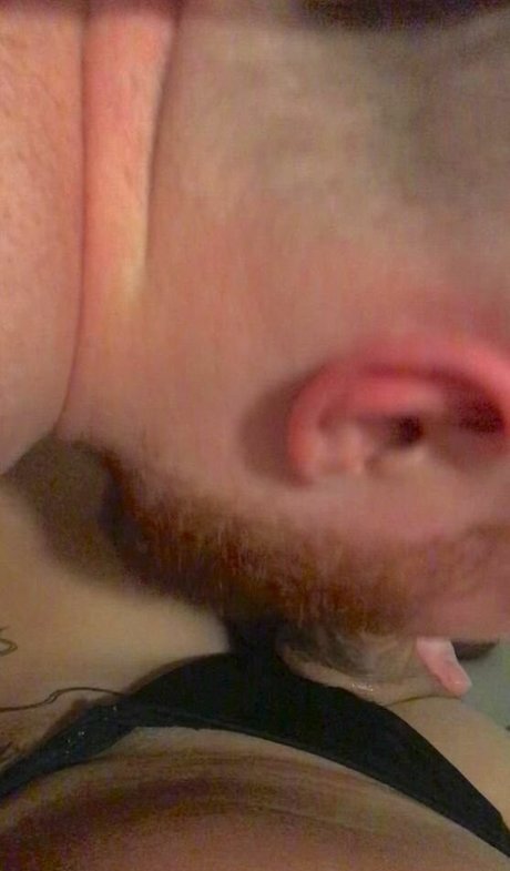 Hillary Wood art star picture