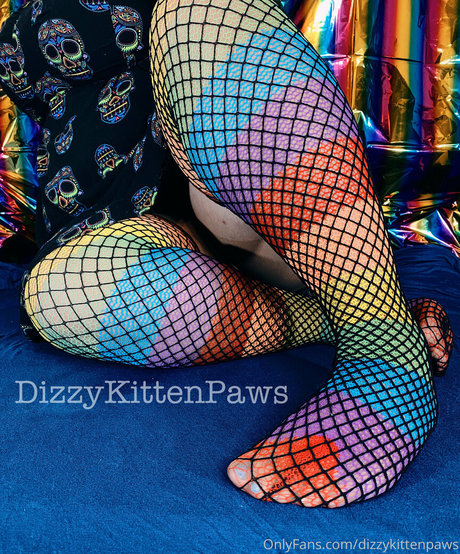 dizzykittenpaws pretty pornstar archive
