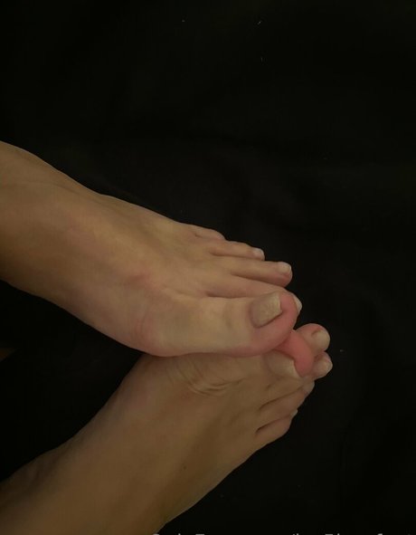 jes5icasfeet model erotic picture