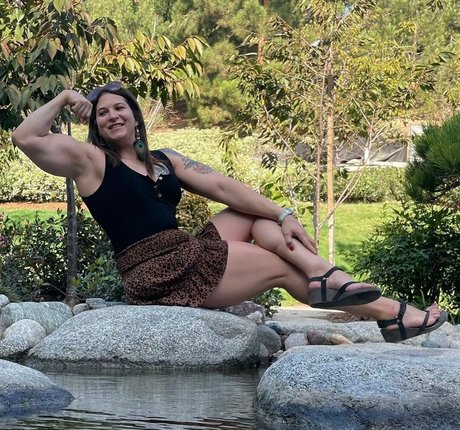 Eva The Supergirl model adult picture