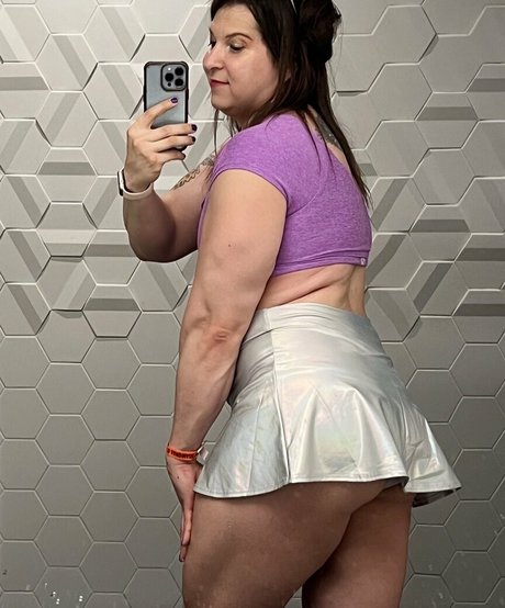 Eva The Supergirl star high quality img