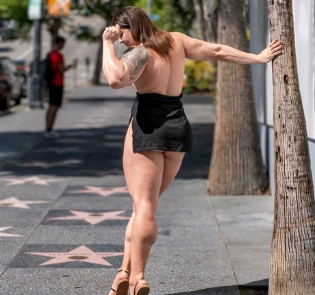 Eva The Supergirl model erotic photo