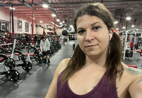 Eva The Supergirl star adult image