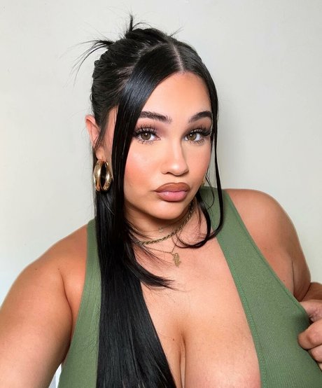 ndn marie model naked image