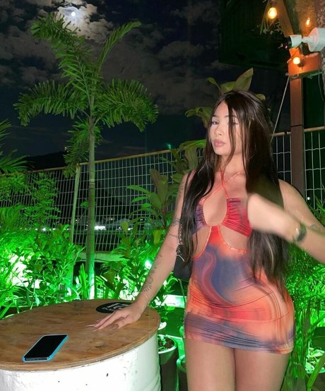 Luarabebe pretty pornstar pics