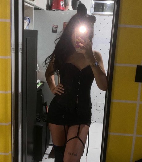 Luarabebe pornstar nudes img