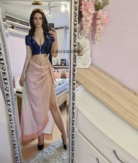 Julia Holzmuller high quality actress picture