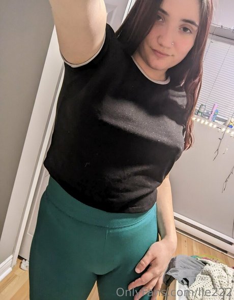 lle222 model porn photos