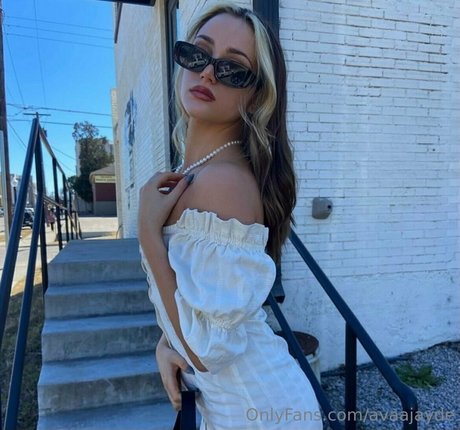 avaajayde porn model photo