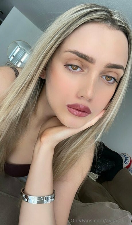 avaajayde naked model galleries