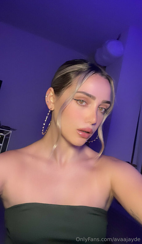 avaajayde art model image