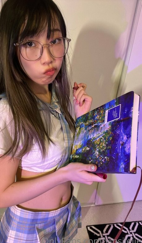 fansly onlyfans beautiful nude images