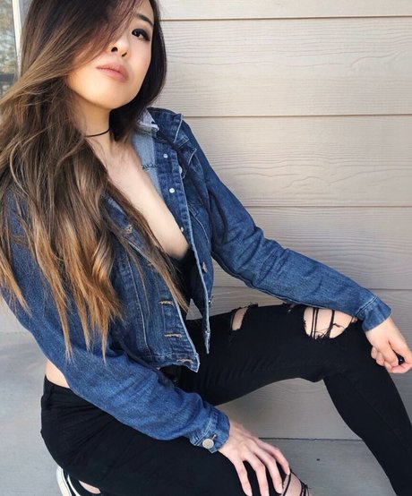 Floskeee xxx star photo