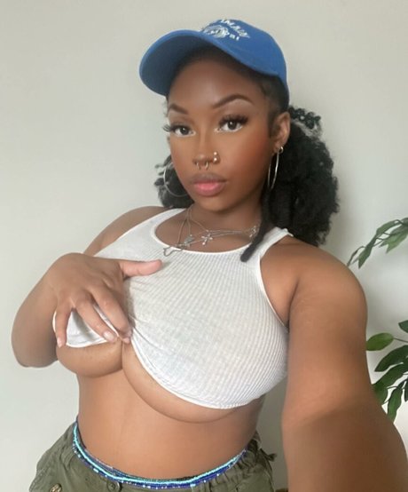 kcurieuse naked actress images