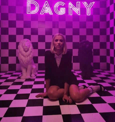 guy onlyfans adult images