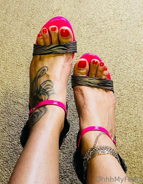 ohhhmyfeetz pornstar beautiful pics