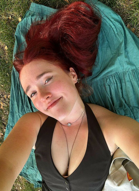 Bailey Grey exclusive actress picture