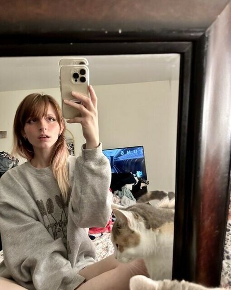 Daychain pornographic star picture