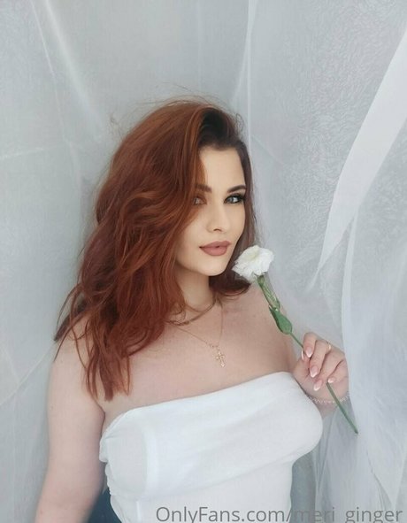 meri ginger model beautiful photo