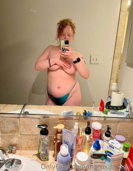 maroxismagic art actress pic