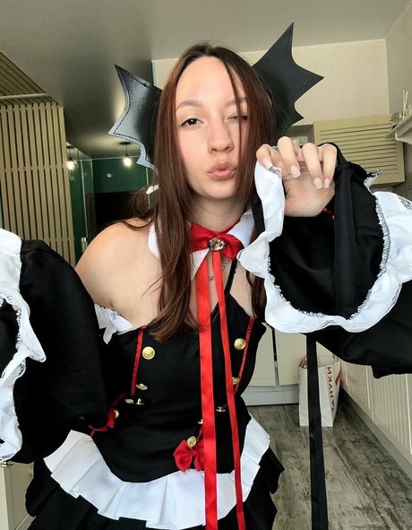 Leather Kitten model top img