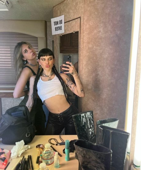 Lilith Czar hd actress pictures