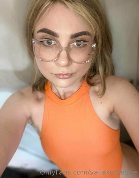 valiawixx free pornstar pictures